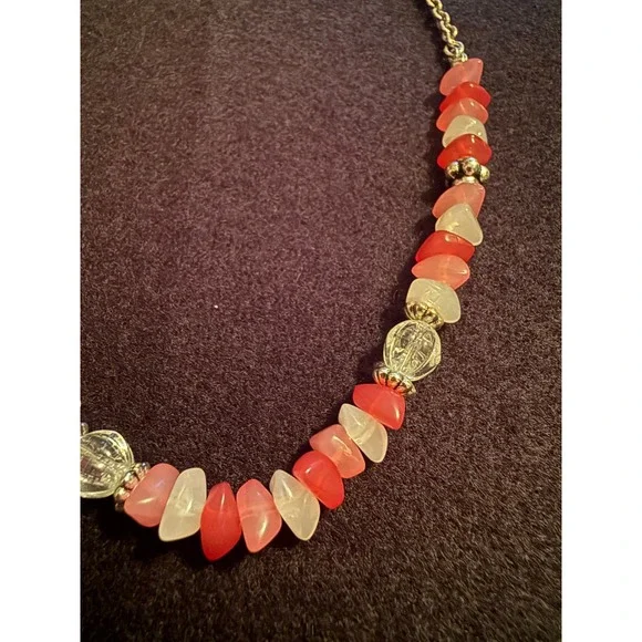 Coral Pink Frosted Glass Chip Beaded Avon Necklace Slvr Tone Chain Lobster Clasp - Picture 3 of 3